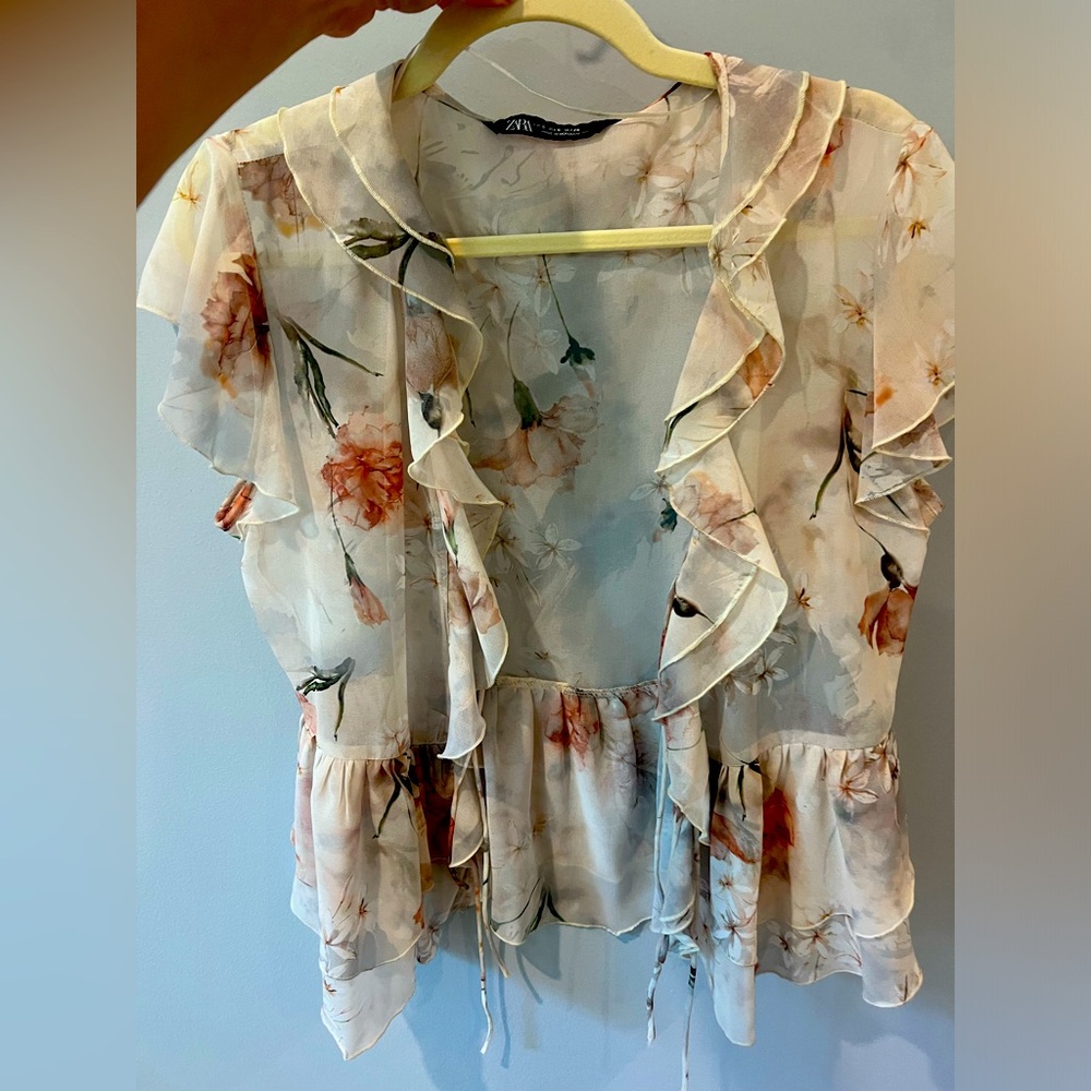 Floral Ruffle Blouse